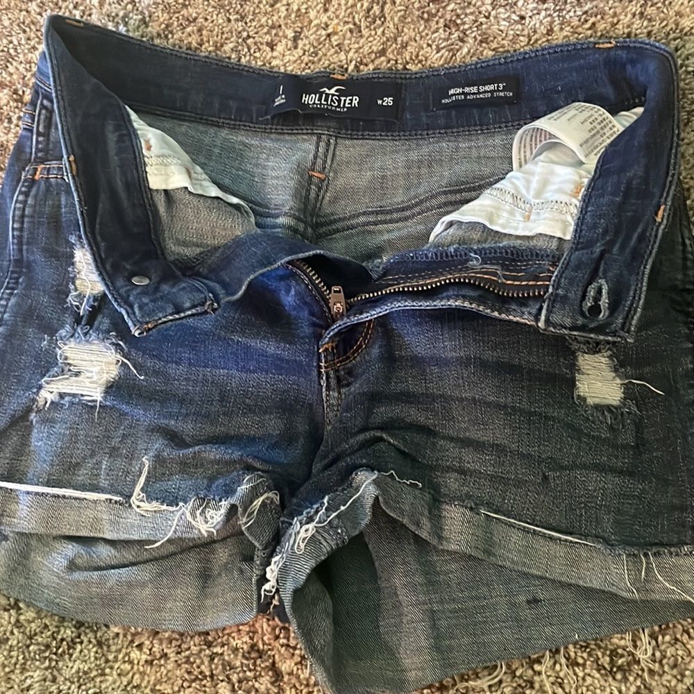 Hollister High Rise Advanced Stretch Shorts - Picture 3 of 3